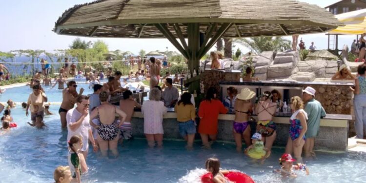 Turcia riscă să piardă turiști din cauza alcoolului contrafăcut