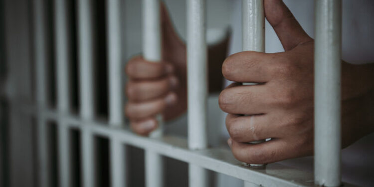 Bărbat din Chișinău condamnat la 9 ani de închisoare pentru trafic de droguri