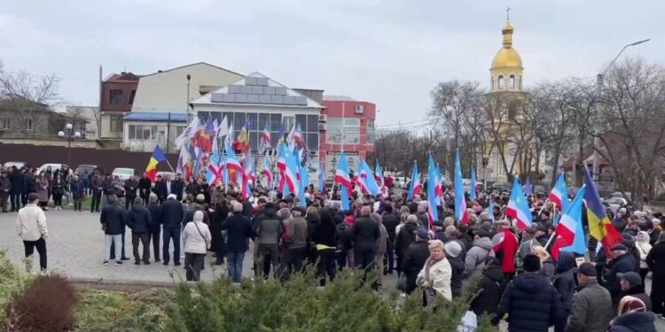 Operațiune masivă a poliției pe traseul Chișinău-Comrat: Oameni reținuți înainte de protestul în sprijinul bașcanului Găgăuziei |VIDEO
