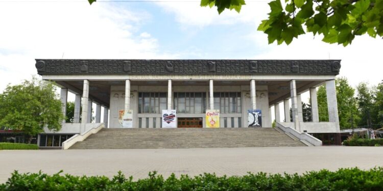 Angajații Teatrului Național de Operă și Balet „Maria Bieșu” nu și-au primit salariile de 3 luni