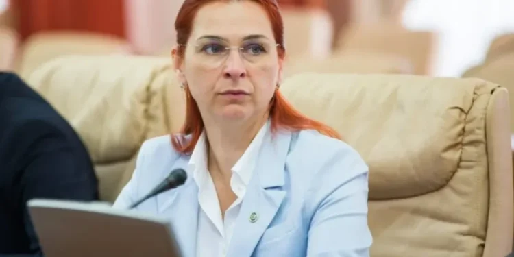 Sunt mulți oameni respectați. Fostul profesor al Anei Revenco cere să fie inclus în „lista neagră” a centrului „Patriot”|VIDEO