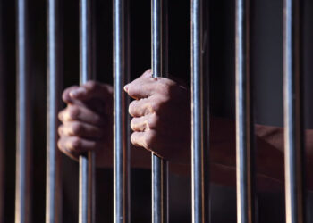 Un bărbat de 55 de ani a primit 12 ani de închisoare pentru uciderea concubinei sale