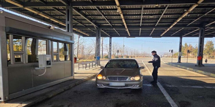 Incident la Albița: Un bărbat voia să treacă frontiera cu un autoturism neînmatriculat