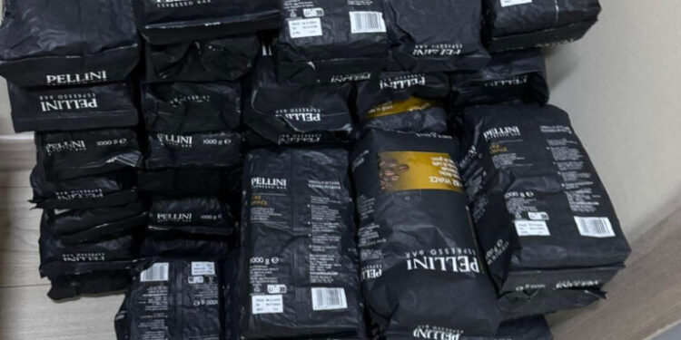 Produse alimentare și de igienă transportate ilegal, depistate de vameși pe traseul Chișinău-Leușeni