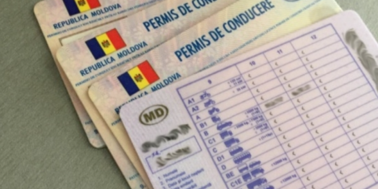 Moldovenii din Grecia își pot preschimba permisul auto fără examene