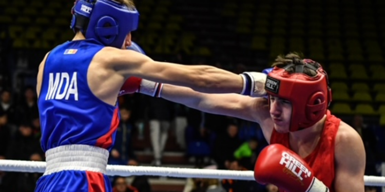 Medalii de bronz pentru sportivii Daniel Țurcan și Dumitru Pogor la Turneul Internațional de box Dracula Open
