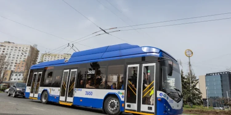 În atenția călătorilor! Cum vor circula de 8 martie troleibuzele și autobuzele în capitală