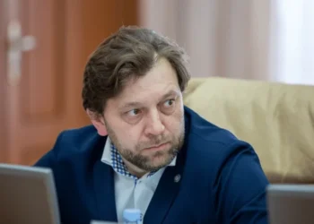 Dumitru Alaiba părăsește Ministerul Economiei, dar susține că va continua să servească actul guvernării
