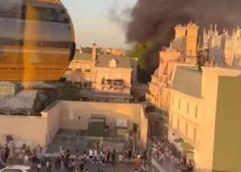 Incendiu în parcul Disney Epcot din Orlando, panică printre vizitatori