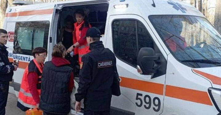 Două tinere reținute în Bălți pentru comportament suspect, una fiind rănită