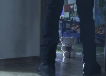 Tată abuzator, 20 de ani de închisoare pentru violarea fiicei adoptive