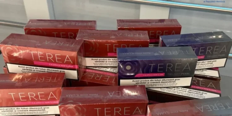 Cetățean turc prins cu sute de pachete de tutun nedeclarate la Aeroportul Chișinău