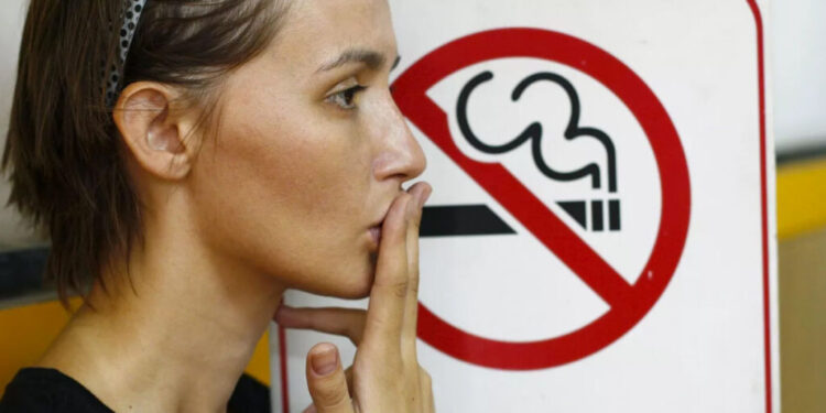 Deputații au votat măsuri mai dure pentru prevenirea și combaterea fumatului