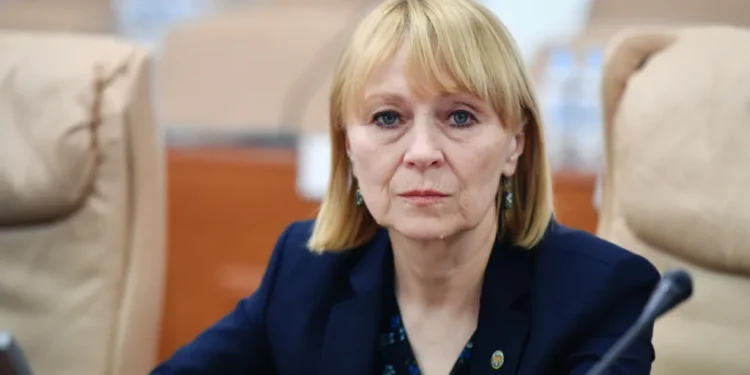 Ala Nemerenco nu știe de ce minora căzută de la etaj a rămas fără supraveghere medicală |VIDEO