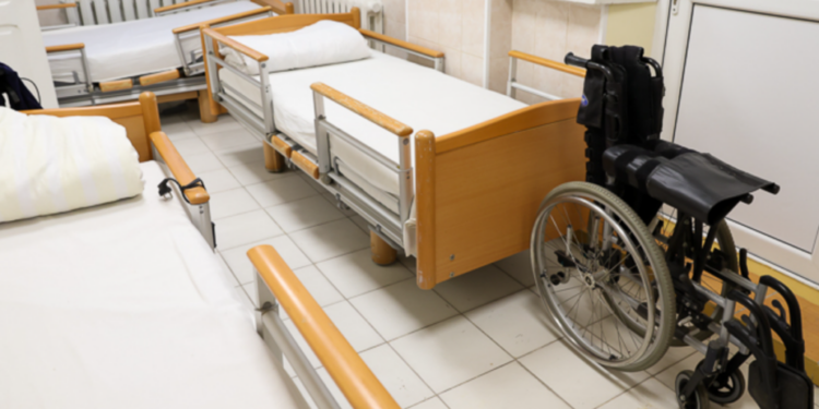 Femeie cu dizabilități exploatată într-un centru de plasament: Avocatul poporului cere anchetă