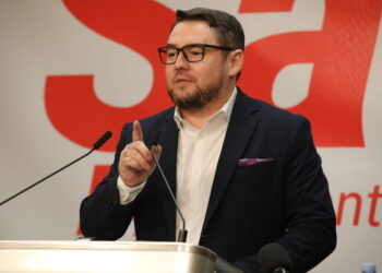 LIDERUL PARTIDULUI ,SANSĂ”, OPRIT PE AEROPORTUL CHISINĂU. I S-A ÎNMÂNAT CITATIE LA CNA