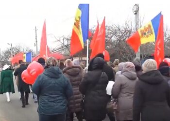 Blocul „Victorie” și locuitorii din Rîșcani au marcat 81 de ani de la eliberarea Moldovei de sub fascism printr-un marș al memoriei și un omagiu eroilor căzuți |VIDEO