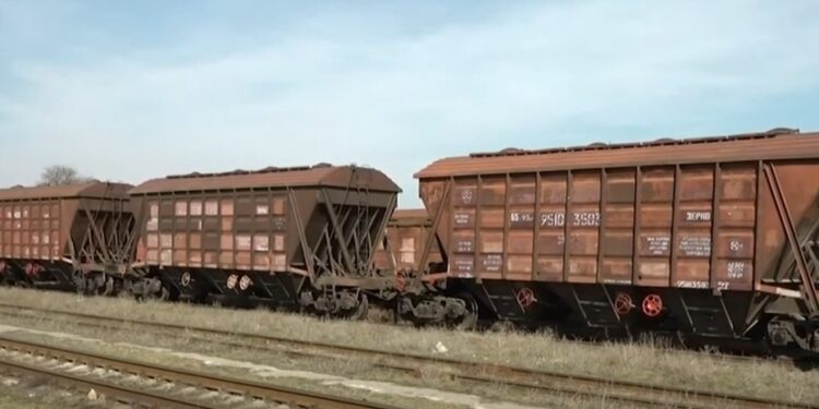 Activitatea nodului feroviar Bălți blocată: 160 de angajați își suspendă contractele din cauza restanțelor salariale