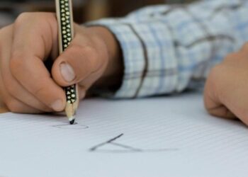 Învățătoare din Rîșcani demisă după acuzații de abuz asupra unui elev