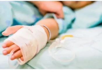 Minora, care a căzut de la etaj, la IMC, a fost operată: Cum se simte copila după intervenție