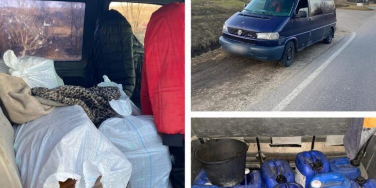 500 de litri de alcool etilic transportați ilegal, descoperiți de polițiștii de frontieră