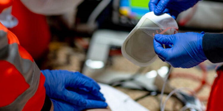 Femeie salvată de medicii de pe ambulanță după un stop cardio-respirator