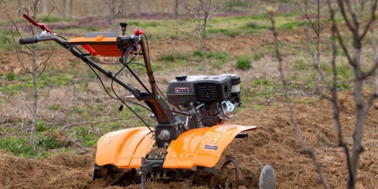 Accidente fatale cu motocultoare în Rîșcani: un mort și un rănit