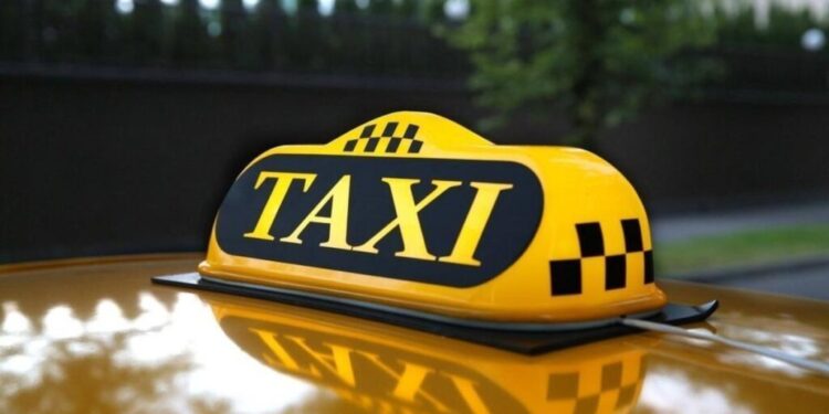 Închisoare pentru un bărbat care a forțat un taximetrist să-l ducă gratuit de la Ungheni la Chișinău