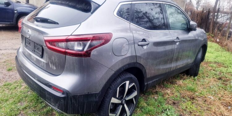 Mașină furată din Italia, descoperită la frontiera moldo-română