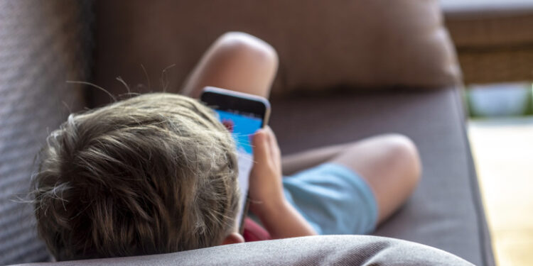 Grecia va lansa aplicația „Kids Wallet” pentru protecția minorilor online