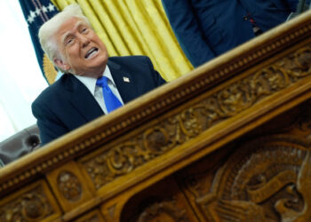 Declarație-șoc a lui Trump, care admite că discuțiile cu Putin despre Ucraina se referă la „împărțiri teritoriale, etcetera, etcetera”