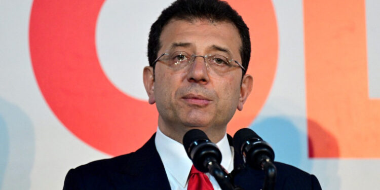 Primarul Istanbulului, Ekrem İmamoğlu, reținut în cadrul unei anchete de corupție