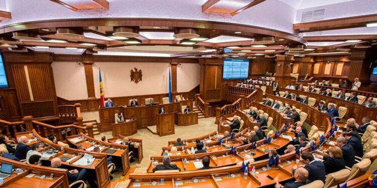 Guvernul aprobă proiectul pentru crearea postului public de televiziune ‘Moldova 3’ în limba rusă, în ciuda criticilor și incertitudinilor financiare |VIDEO
