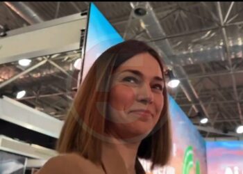 Guvernul PAS – înfrânți? Ministrul Agriculturii Ludmila Catlabuga a fugit de întrebările jurnaliștilor de la CANAL 5 privind criza fermierilor |VIDEO