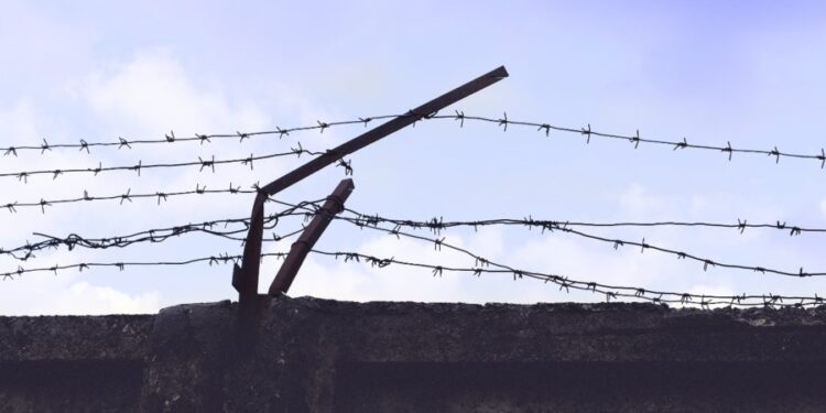 Corupție la Inspectoratul General pentru Migrație: Funcționari condamnați și reținuți în flagrant