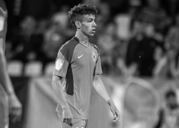 Футболист бухарестского клуба FCSB Лука Манолаке скончался в возрасте 19 лет