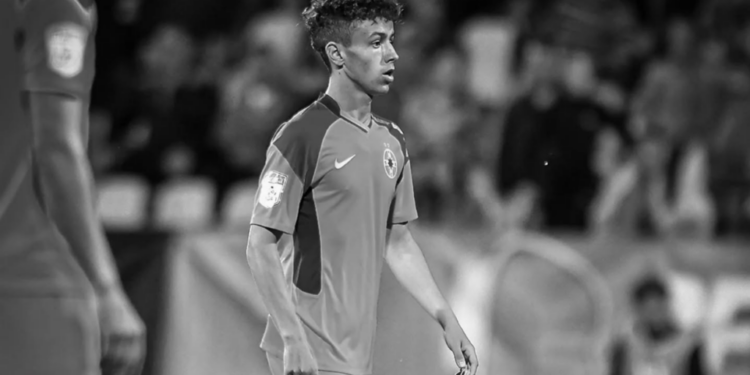 Футболист бухарестского клуба FCSB Лука Манолаке скончался в возрасте 19 лет