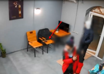 Doi bărbați reținuți după ce au furat un telefon și produse alimentare dintr-un magazin din Chișinău