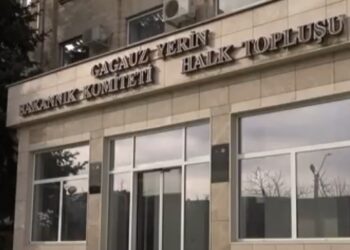 Reprezentanții Găgăuziei cer intervenția diplomaților străini pentru apărarea autonomiei, după incidentul cu înlocuirea drapelului