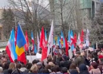 O nouă ședință, încă un mandat de arest, încă un protest. Ce a decis instanța?