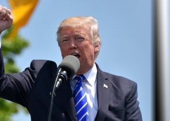 Donald Trump promite să pună capăt războiului din Ucraina și să arboreze drapelul SUA pe Marte, în cadrul unui discurs istoric în fața Congresului |VIDEO