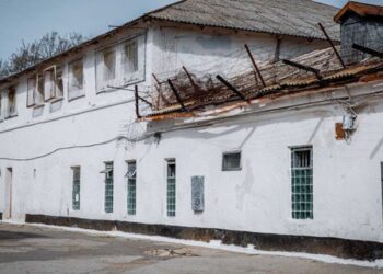 O femeie din capitală, condamnată la 17 ani pentru omorul tatălui