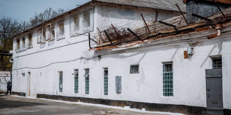 O femeie din capitală, condamnată la 17 ani pentru omorul tatălui