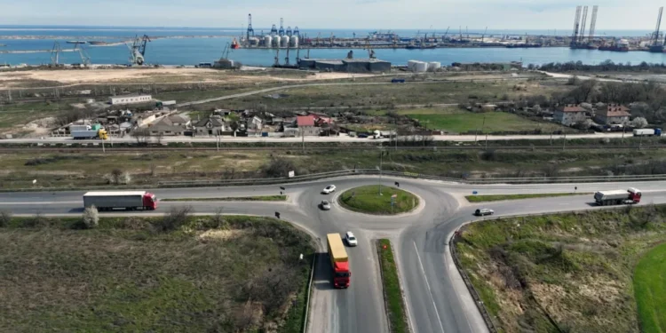 Portul Constanța a folosit documente care conțin informații false sau sunt neavizate în dosarul de finanțare UE a parcării de TIR-uri / Proiectul, estimat la 50 de milioane de euro