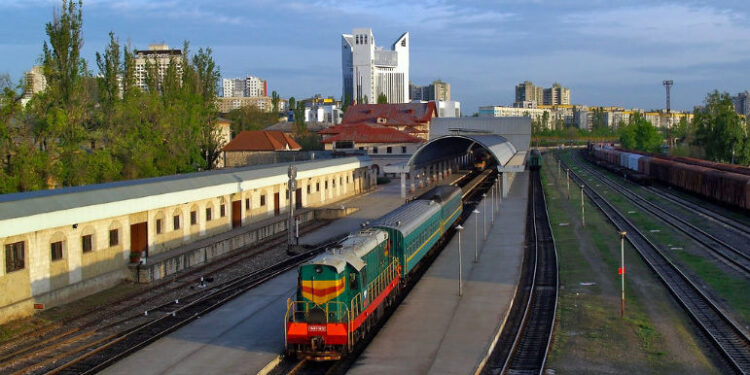 Demisii în masă la Căile Ferate: Alți 800 de angajați urmează să fie eliberați până la sfârșitul lunii aprilie | VIDEO