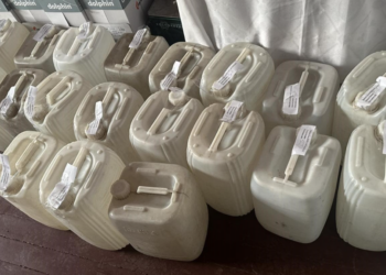 Transport ilegal de alcool, depistat la frontieră