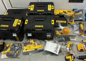 Instrumente și scule electrice nedeclarate, depistate la vama Leușeni