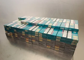 Bărbat prins cu 198 de pachete de tutun nedeclarat la Aeroportul Internațional Chișinău