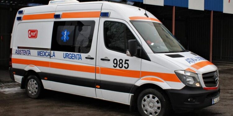 Tânăr în stare gravă după ce s-a aruncat de la etajul 5, în urma unei cerți cu iubita