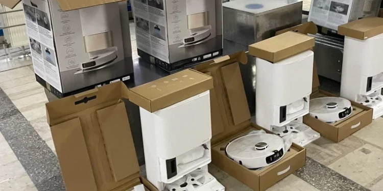 Trei moldoveni riscă sancțiuni pentru bunuri nedeclarate la vama Leușeni